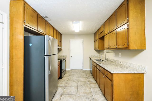 5850 Bearing Way, South Fulton, GA 30349