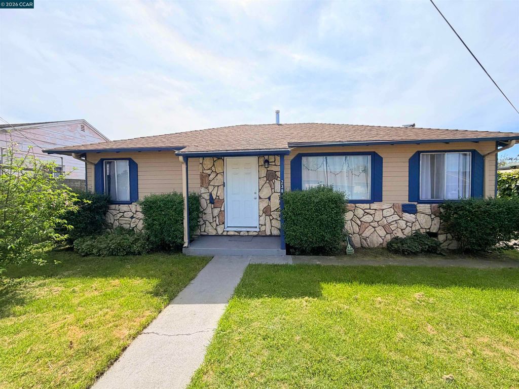 238 Fitzpatrick Rd, Oakland, CA 94603
