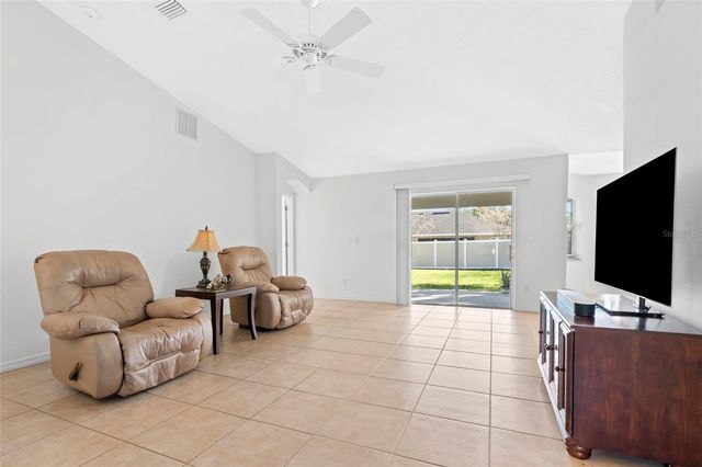 14 LAMOYNE LANE, Palm Coast, FL 32137