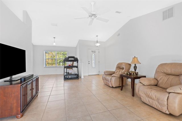 14 LAMOYNE LANE, Palm Coast, FL 32137