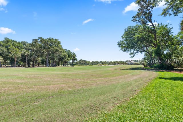 18 Lighthouse Rd Apt 462, Hilton Head Island, SC 29928
