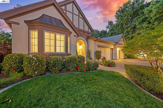 2270 Doccia Ct, Pleasanton, CA 94566
