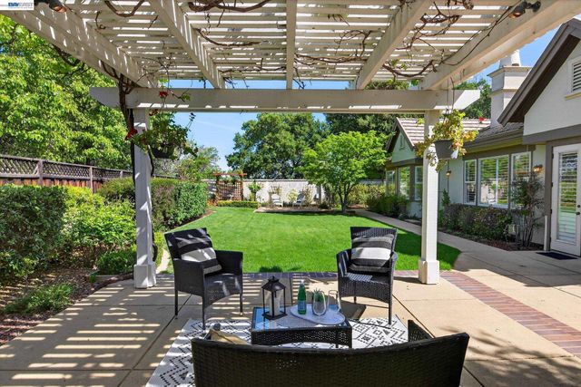 2270 Doccia Ct, Pleasanton, CA 94566