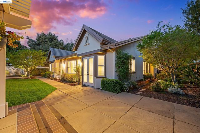 2270 Doccia Ct, Pleasanton, CA 94566