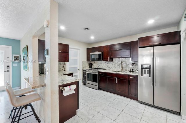 3329 Coolidge St, Hollywood, FL 33021