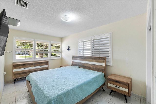 3329 Coolidge St, Hollywood, FL 33021