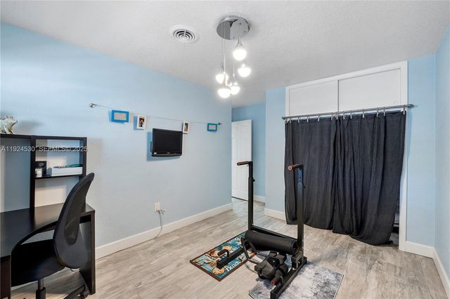 3329 Coolidge St, Hollywood, FL 33021