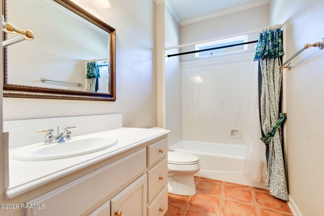 104 Freeport Circle, Lafayette, LA 70508