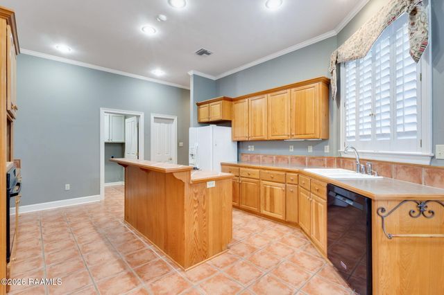 104 Freeport Circle, Lafayette, LA 70508