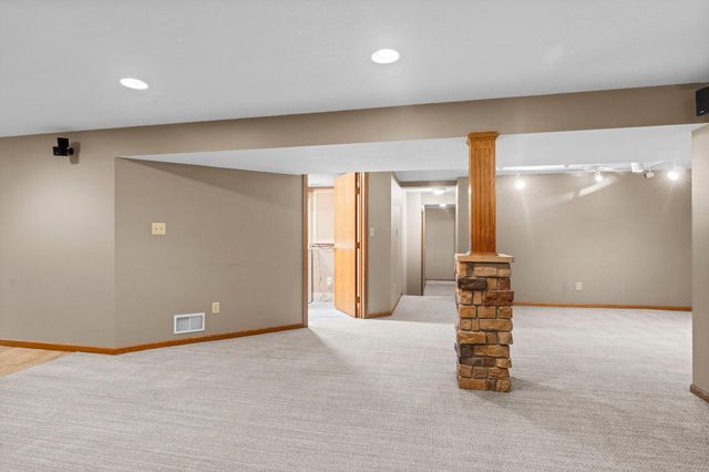 7849 Monroe Street NE, Spring Lake Park, MN 55432