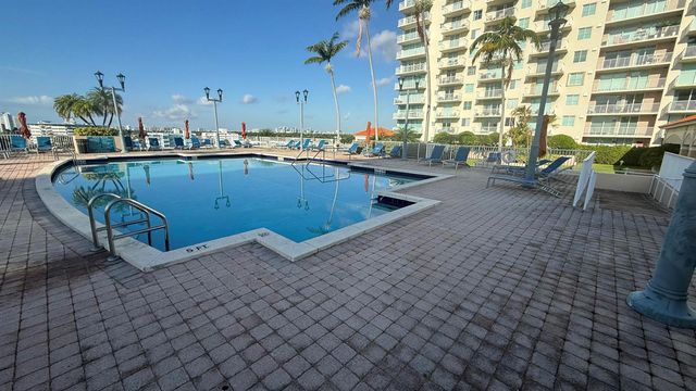 3020 NE 32nd Avenue 623, Fort Lauderdale, FL 33308