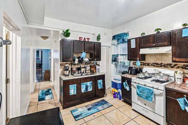 3430 W 12th Place, Chicago, IL 60623