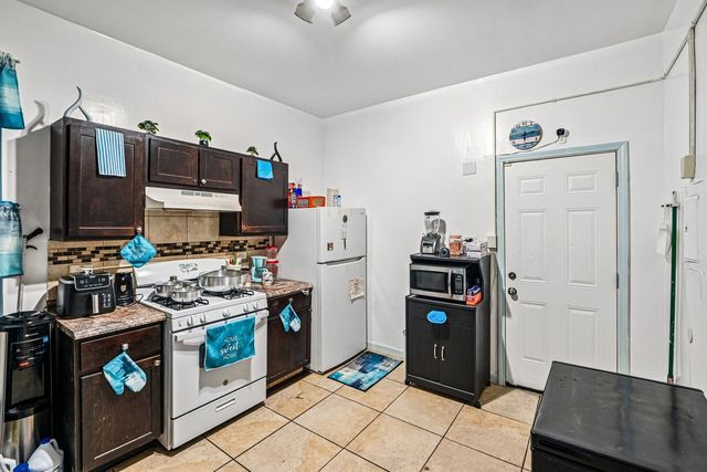 3430 W 12th Place, Chicago, IL 60623