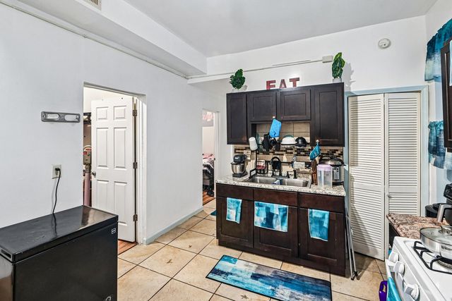 3430 W 12th Place, Chicago, IL 60623