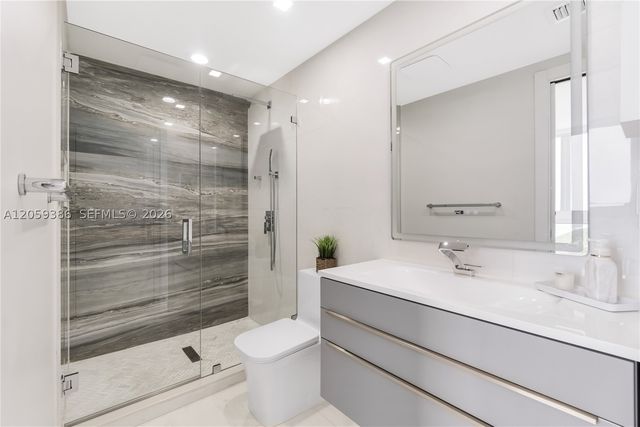 7330 Ocean Ter 2404, Miami Beach, FL 33141