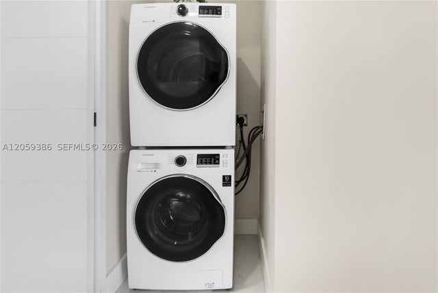 7330 Ocean Ter 2404, Miami Beach, FL 33141