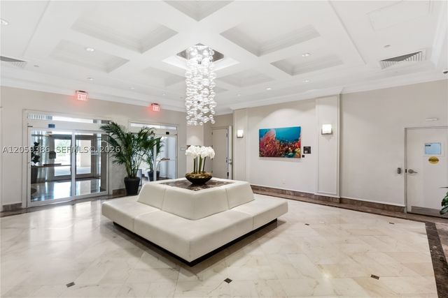 7330 Ocean Ter 2404, Miami Beach, FL 33141