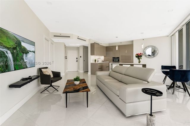7330 Ocean Ter 2404, Miami Beach, FL 33141