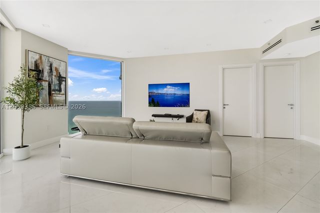 7330 Ocean Ter 2404, Miami Beach, FL 33141