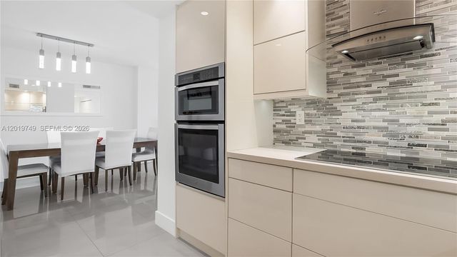 300 Bayview Drive 307, Sunny Isles Beach, FL 33160