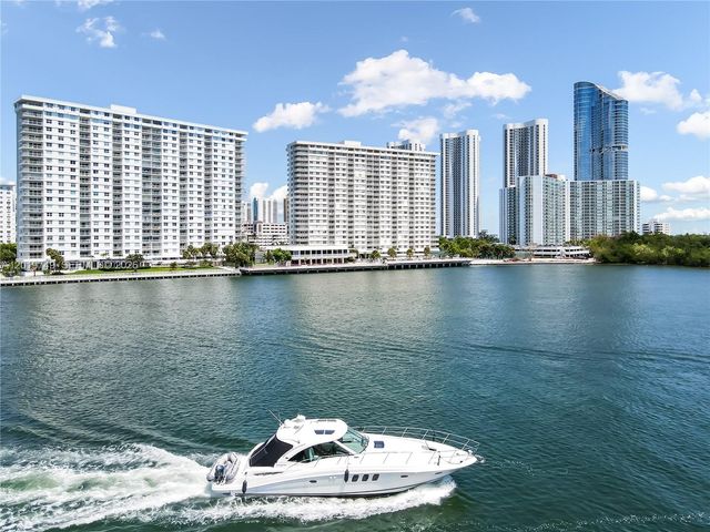 300 Bayview Drive 307, Sunny Isles Beach, FL 33160