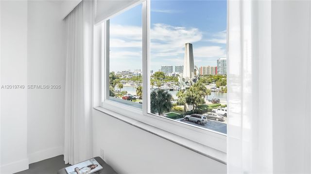 300 Bayview Drive 307, Sunny Isles Beach, FL 33160
