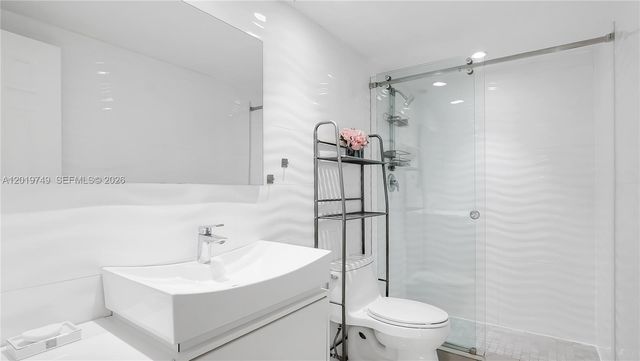 300 Bayview Drive 307, Sunny Isles Beach, FL 33160