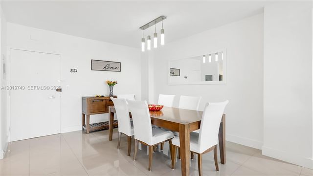300 Bayview Drive 307, Sunny Isles Beach, FL 33160