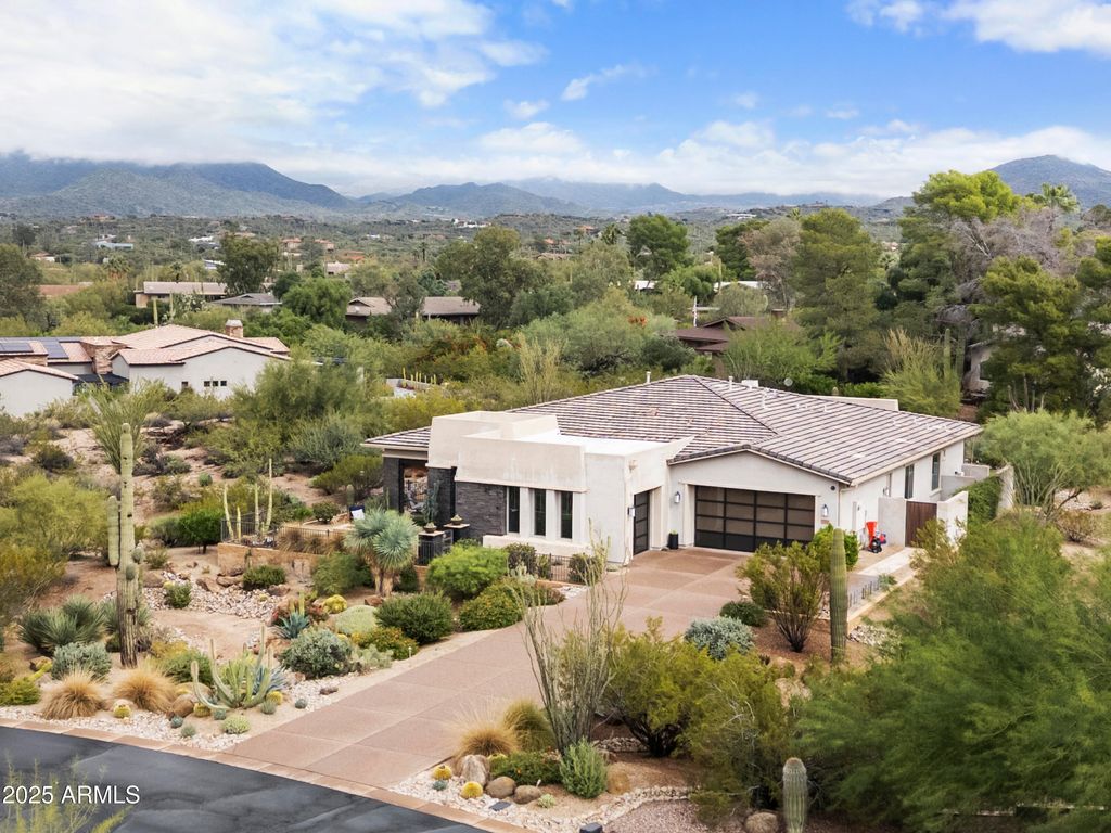 37229 N WINDING WASH Trail, Carefree, AZ 85377