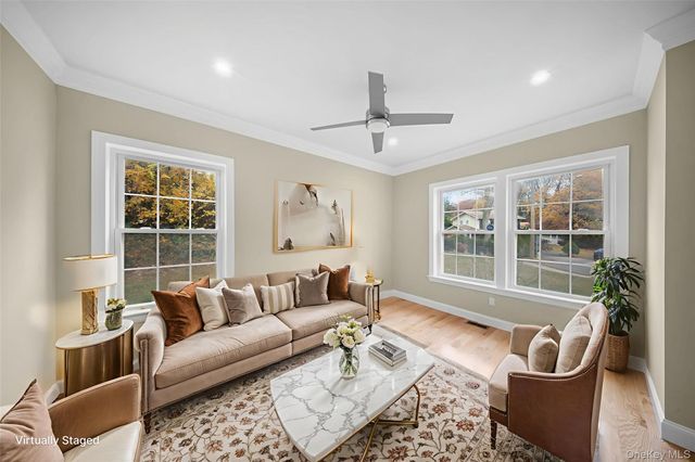 4 Coventry Court, Wheatley Heights, NY 11798
