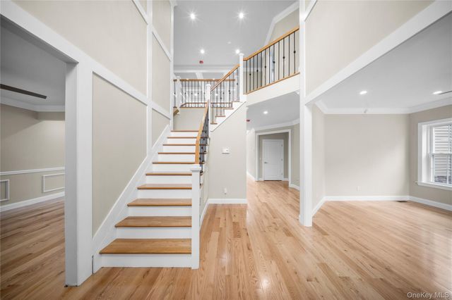 4 Coventry Court, Wheatley Heights, NY 11798