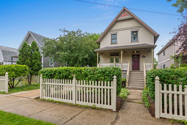 4317 N Kenneth Avenue, Chicago, IL 60641