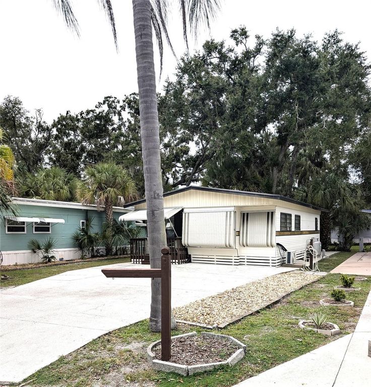 3300 26TH AVENUE E 147, BRADENTON, FL 34208 — photo 2