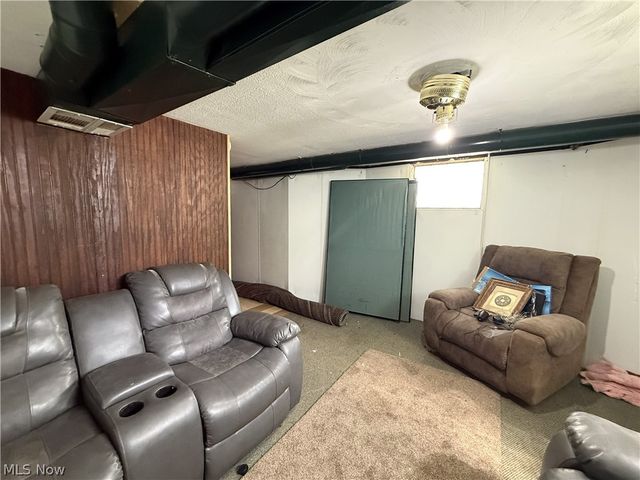 812 Clarendon Avenue NW, Canton, OH 44708