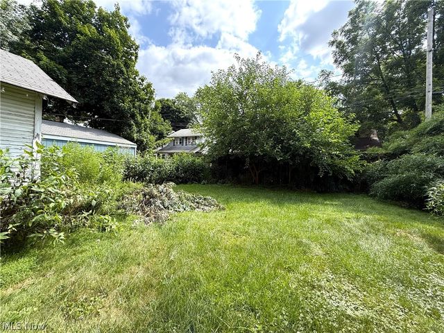 812 Clarendon Avenue NW, Canton, OH 44708