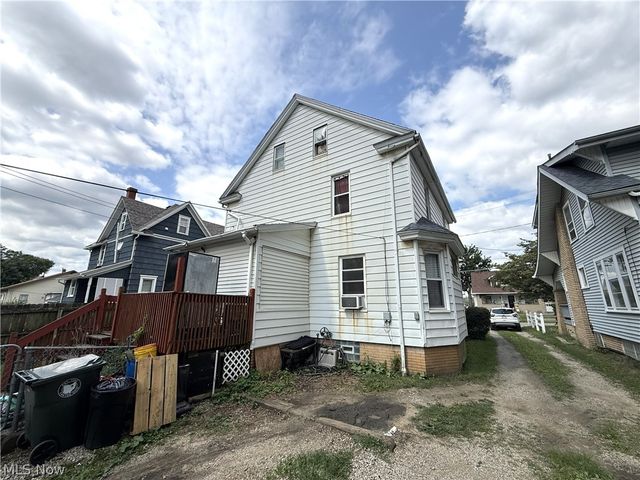 812 Clarendon Avenue NW, Canton, OH 44708