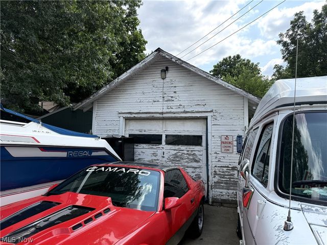 812 Clarendon Avenue NW, Canton, OH 44708