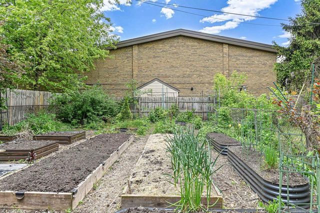 934 29th STREET, Milwaukee, WI 53208