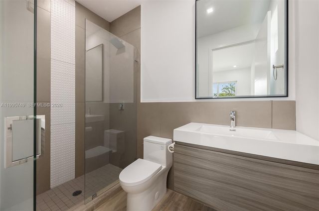 3162 Plaza St, Coconut Grove, FL 33133