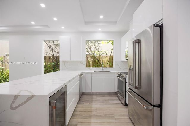 3162 Plaza St, Coconut Grove, FL 33133