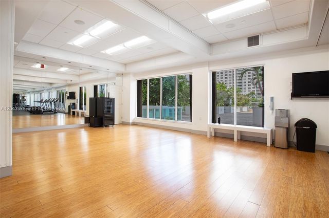 2851 NE 183rd St 1416E, Aventura, FL 33160