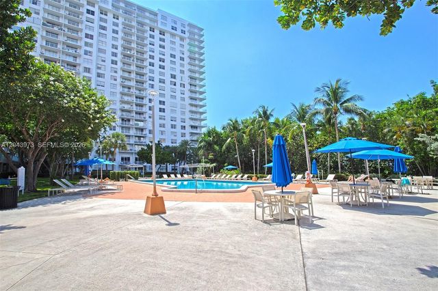 2851 NE 183rd St 1416E, Aventura, FL 33160