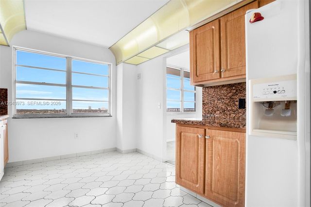 2851 NE 183rd St 1416E, Aventura, FL 33160