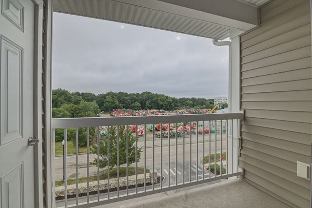 110 Trotter Rd 401, Weymouth, MA 02190