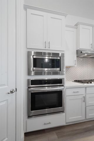 504 Pulitzer DR, Hutto, TX 78634