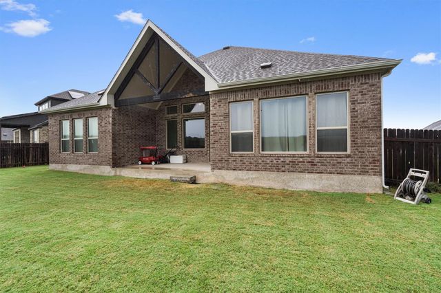 504 Pulitzer DR, Hutto, TX 78634