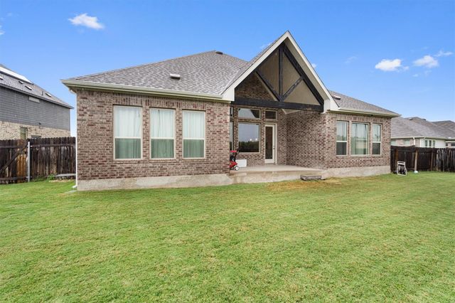 504 Pulitzer DR, Hutto, TX 78634