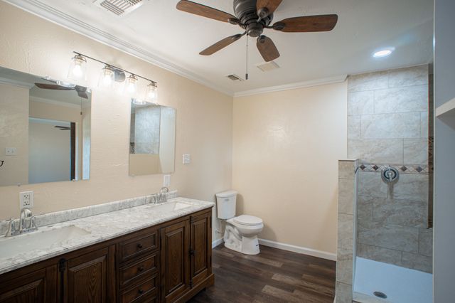 214 N Calhoun Street, Groesbeck, TX 76642