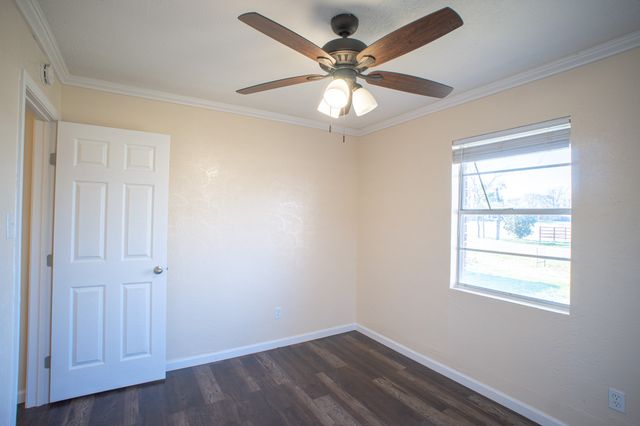 214 N Calhoun Street, Groesbeck, TX 76642