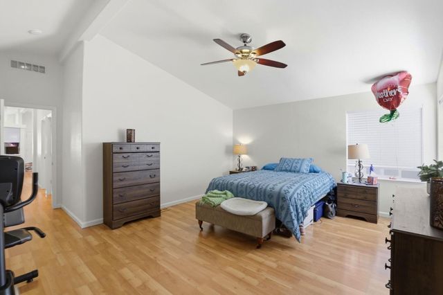 575 San Pedro 8, Morgan Hill, CA 95037